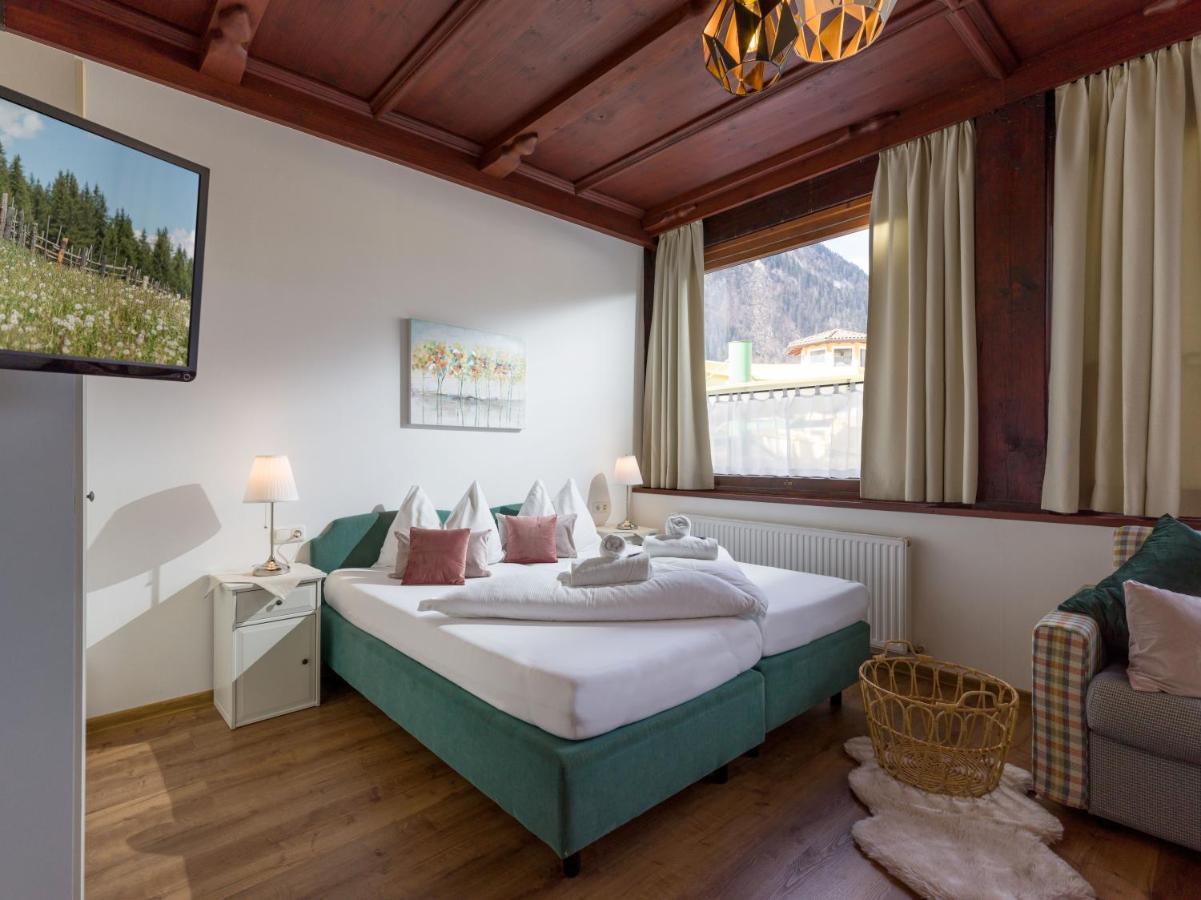 Gasthof Restaurant Waldcafe Mayrhofen Zewnętrze zdjęcie